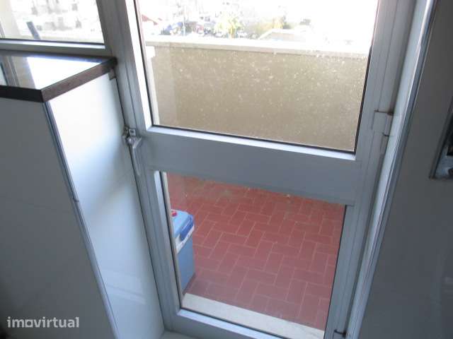 T3 mobilado e equipado na Av. Calouste Gulbenkian, Celas, Coimbra - Grande imagem: 5/25