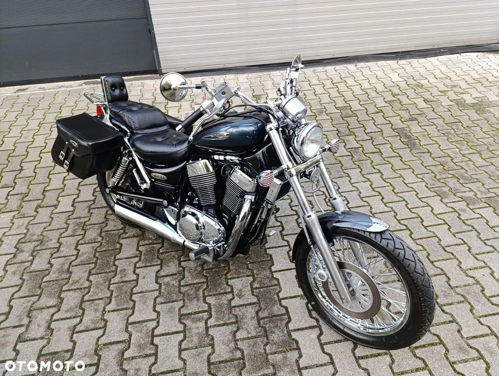 Suzuki Intruder - 17