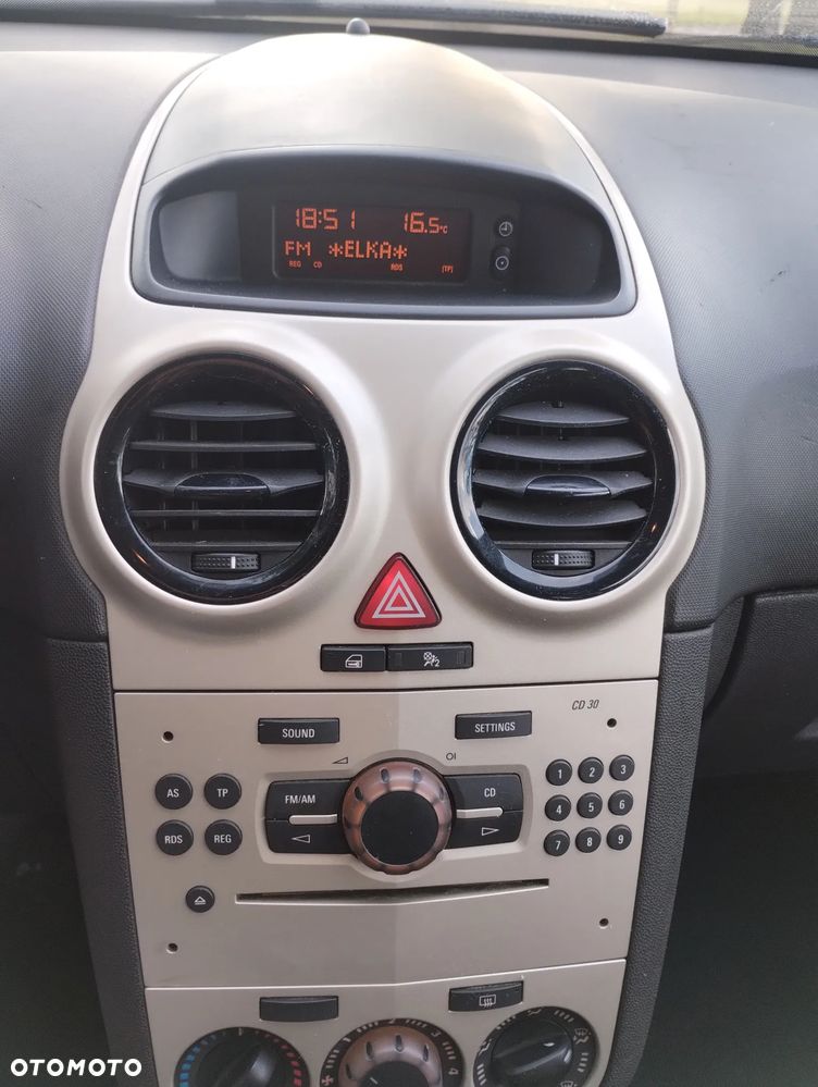 Opel Corsa 1.0 12V Essentia - 8