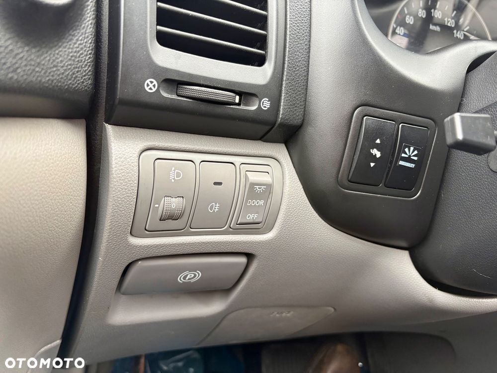 Kia Carnival 2.9 CRDi Freedom - 12