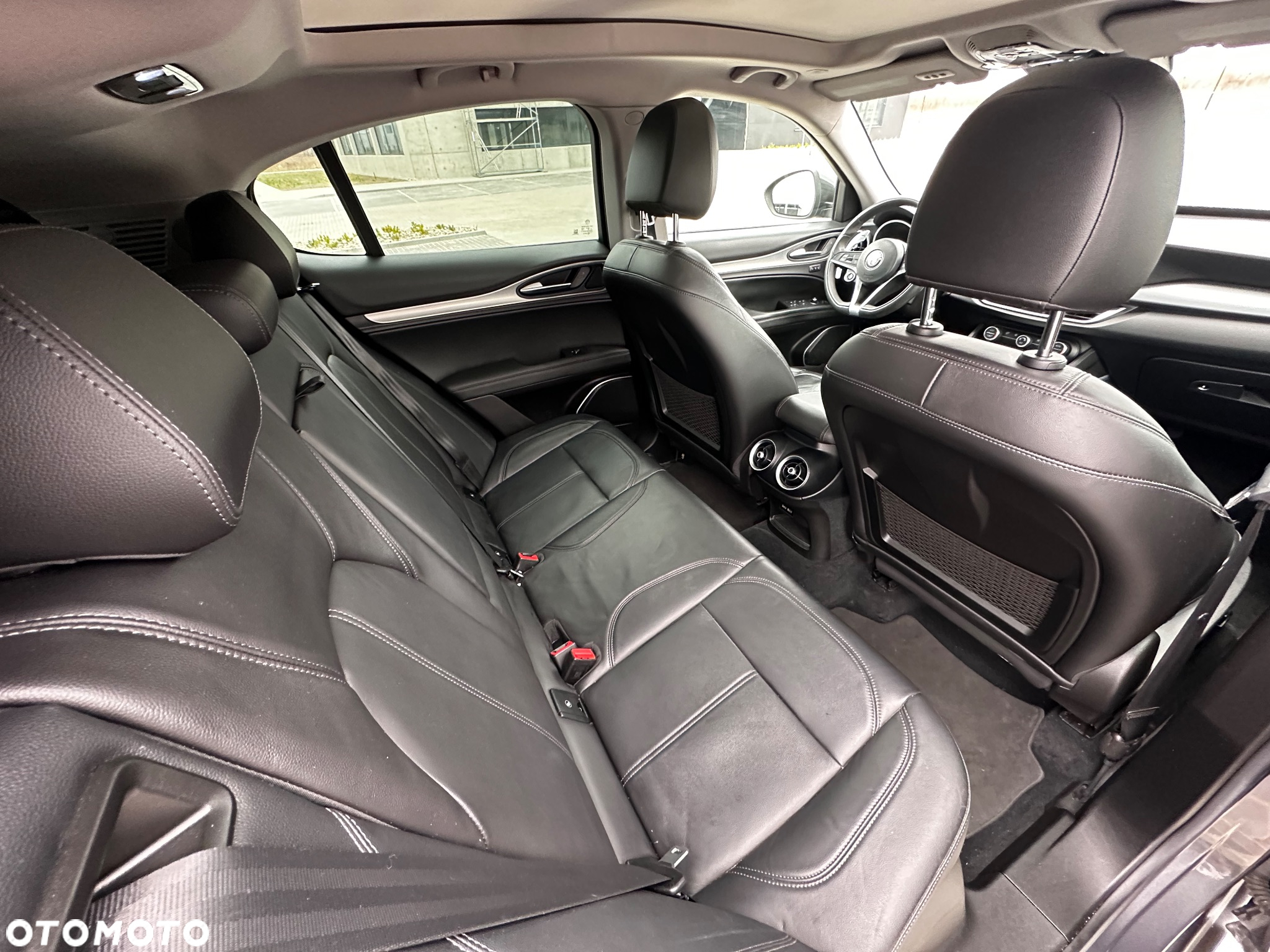 Alfa Romeo Stelvio - 8