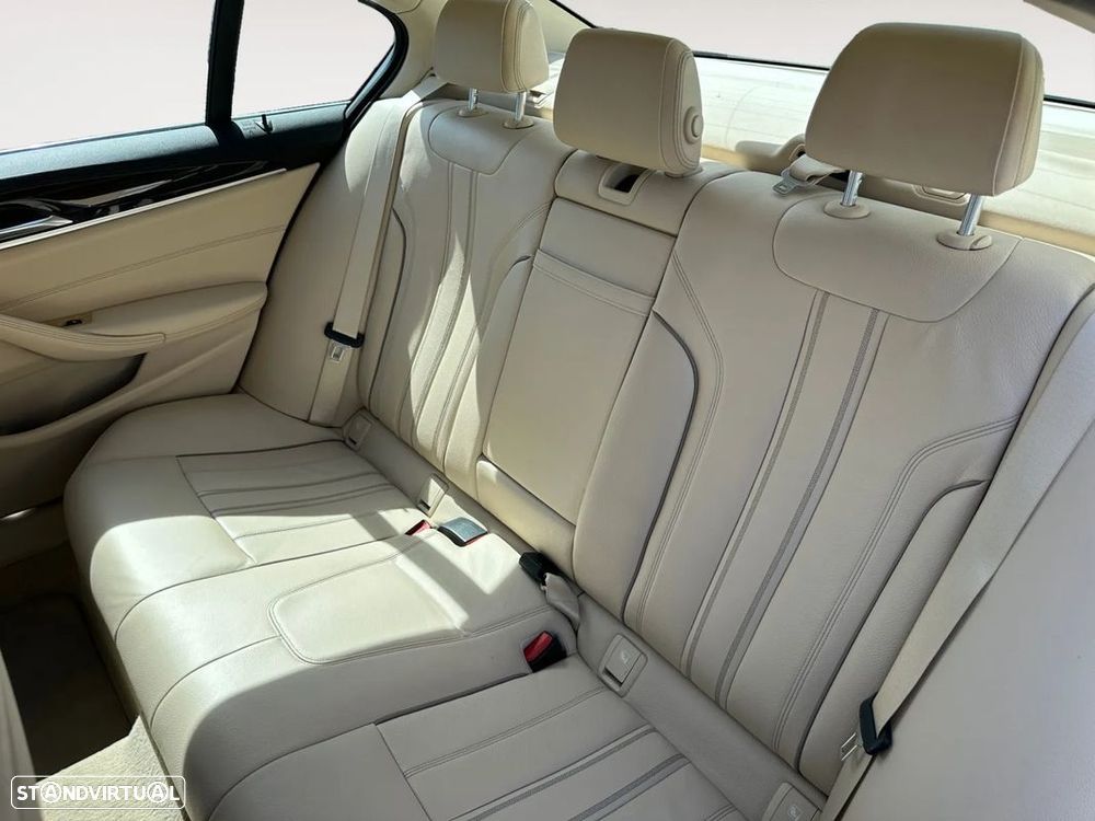 BMW 530 e iPerformance Line Luxury - 15