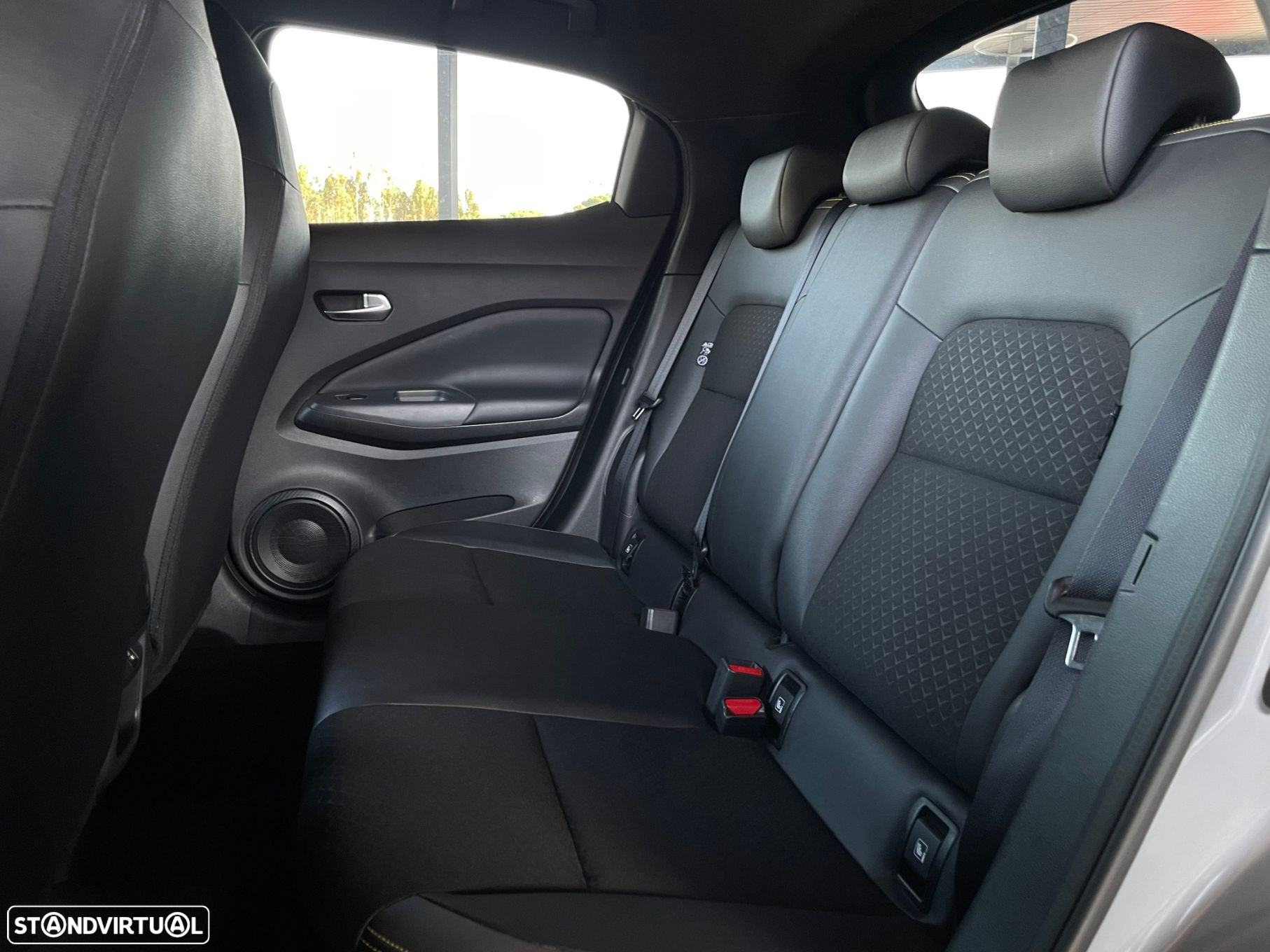 Nissan Juke 1.0 DIG-T Kiiro - 14