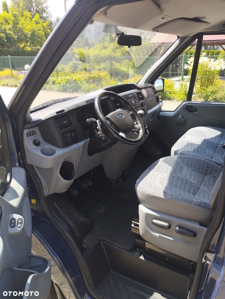 Ford Transit - 8