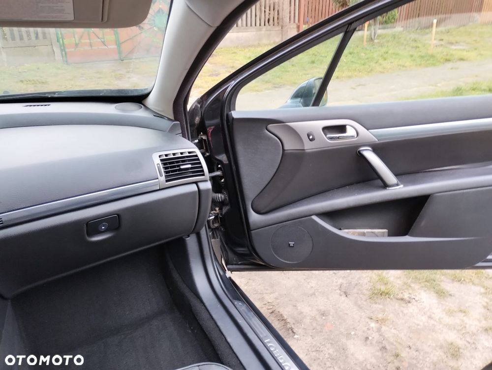 Peugeot 407 - 35