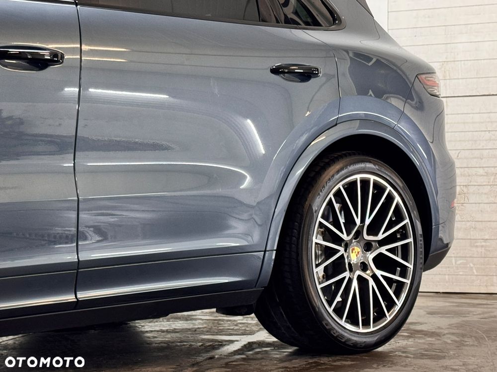 Porsche Cayenne - 5