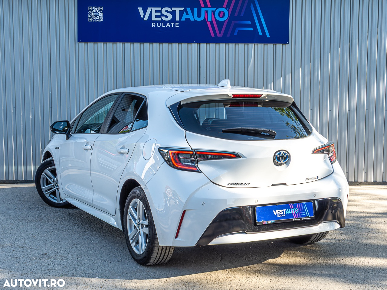 Toyota Corolla 1.8 HSD Business - 3