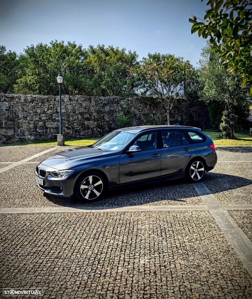 BMW 320 d Pack M - 24