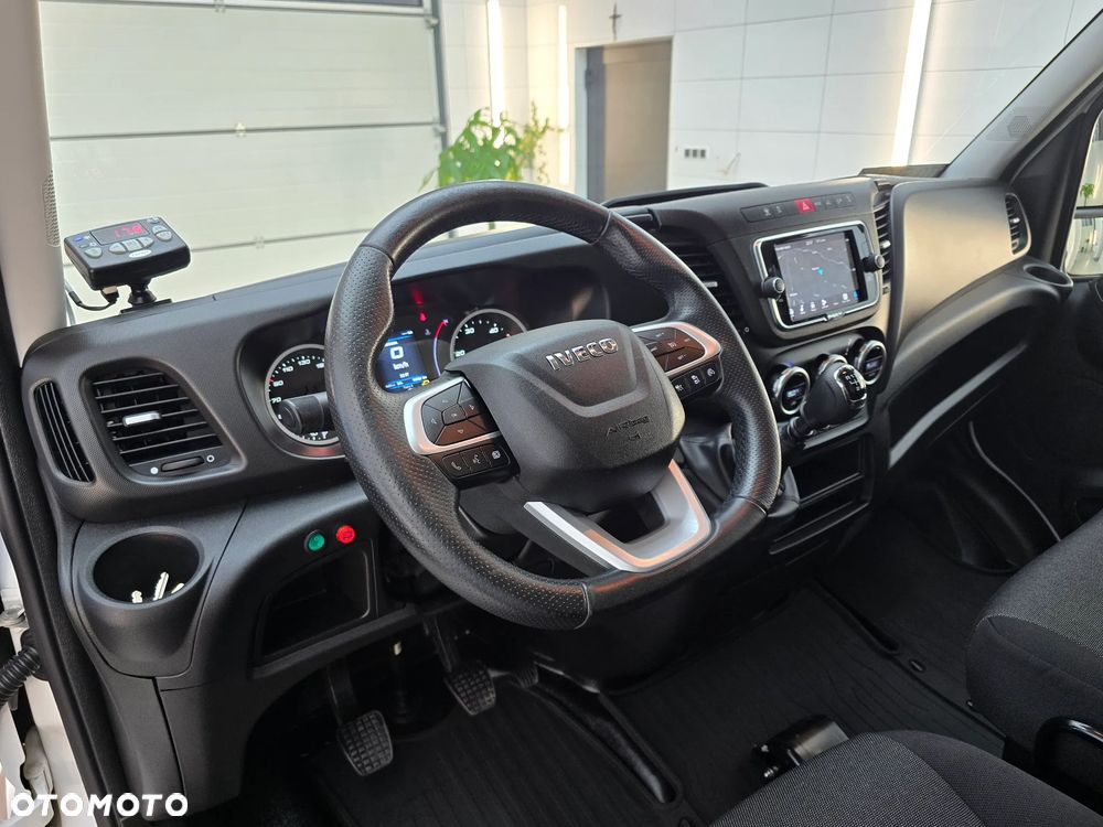 Iveco DAILY 50C18 MROŻNIA 8-PALETOWY + WINDA.1Tona AGREGAT Carrier -20*C +20*C 183Tyś km SERWIS DO OSTATNIEGO Km ASO IVECO SALON PL BOGATA OPCJA WYPOSAZENIA LED NAVI AKTYWNY TEMPOMAT FOTEL KIEROWCY PNEŁMATYCZNY - 33