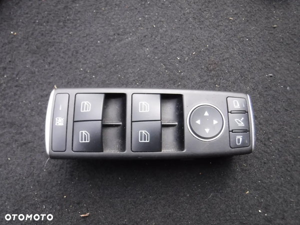 Mercedes CLA W117 przelacznik panel  szyb A1669054400
