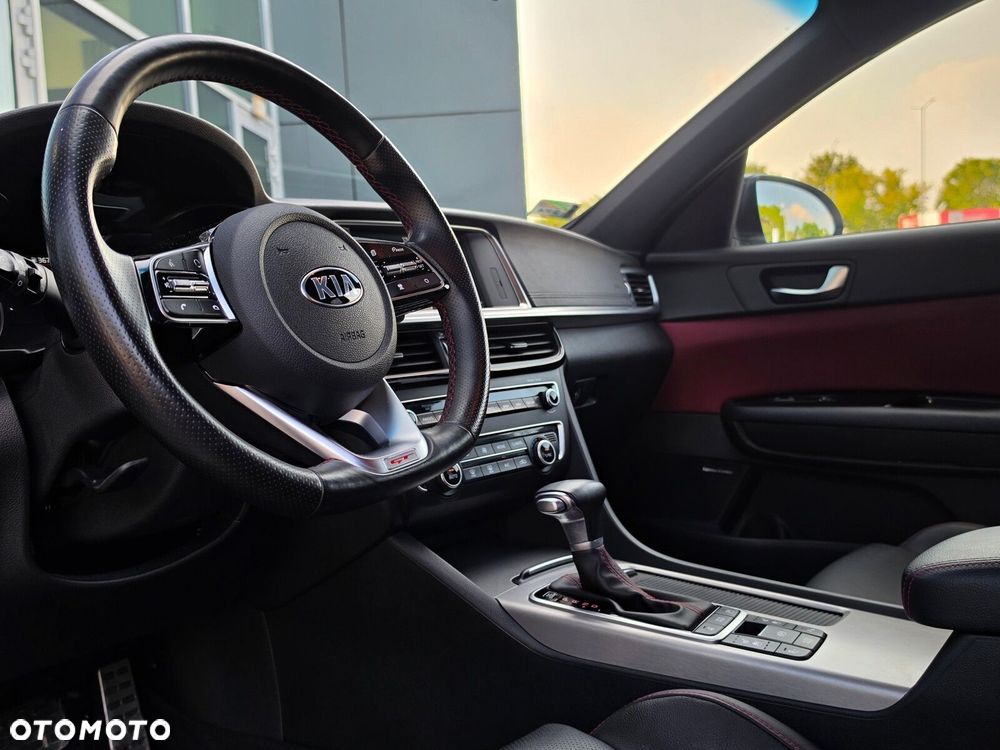 Kia Optima 2.0 T-GDI GT - 15