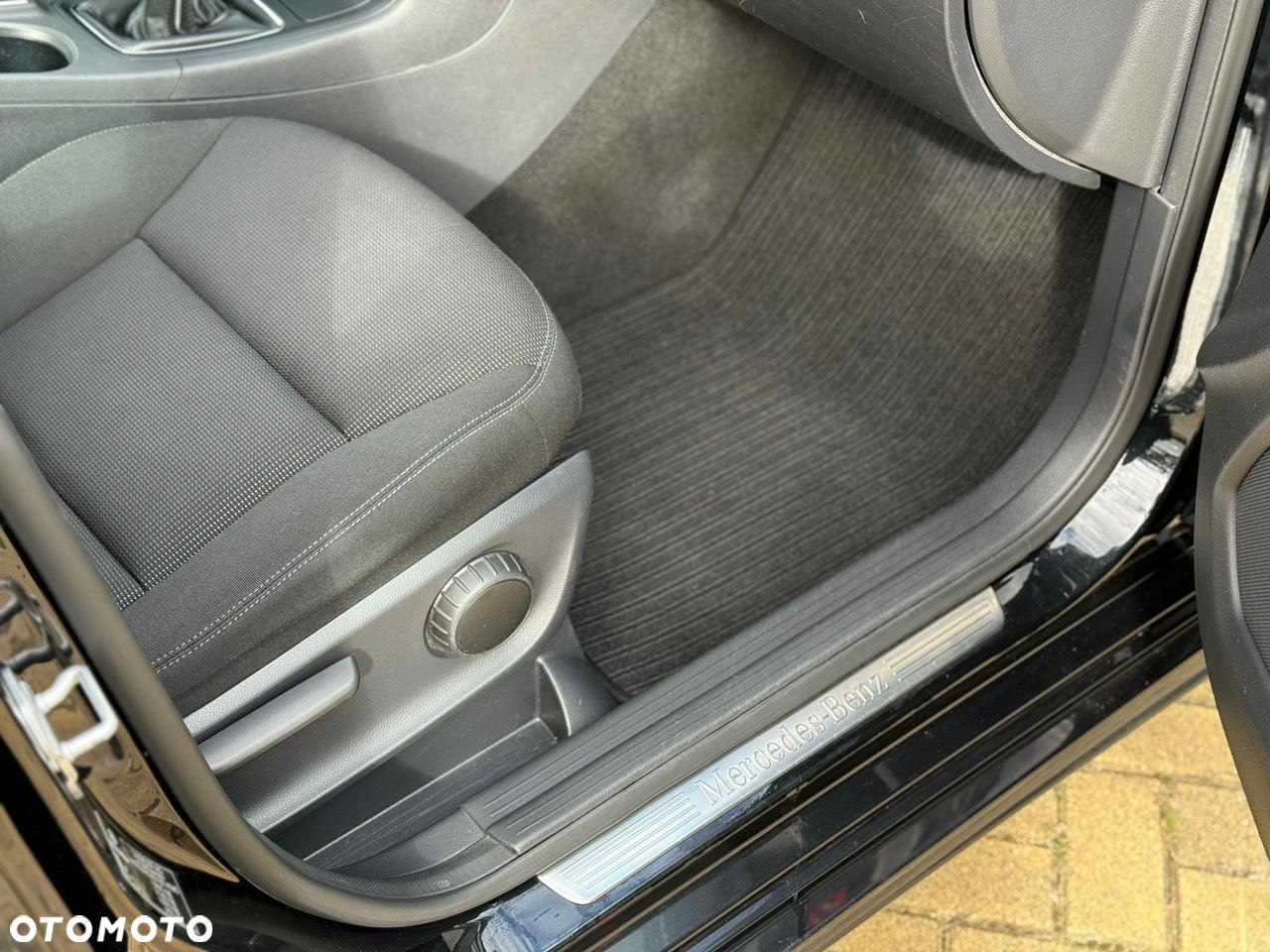 Mercedes-Benz Klasa B 180 BlueEFFICIENCY Edition Style - 9
