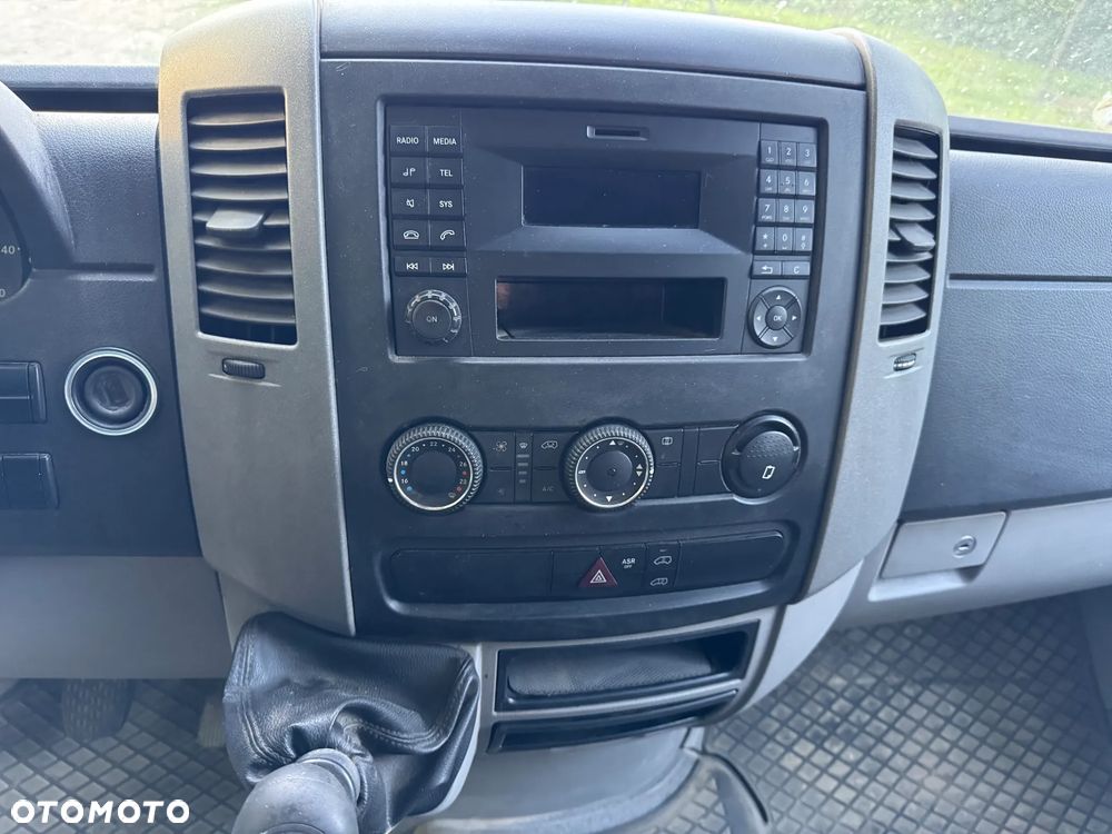 Mercedes-Benz SPRINTER - 19