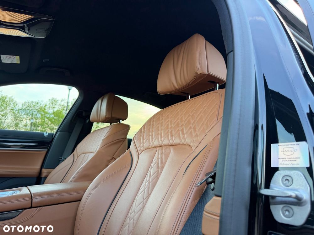 BMW Seria 7 730d xDrive sport - 36