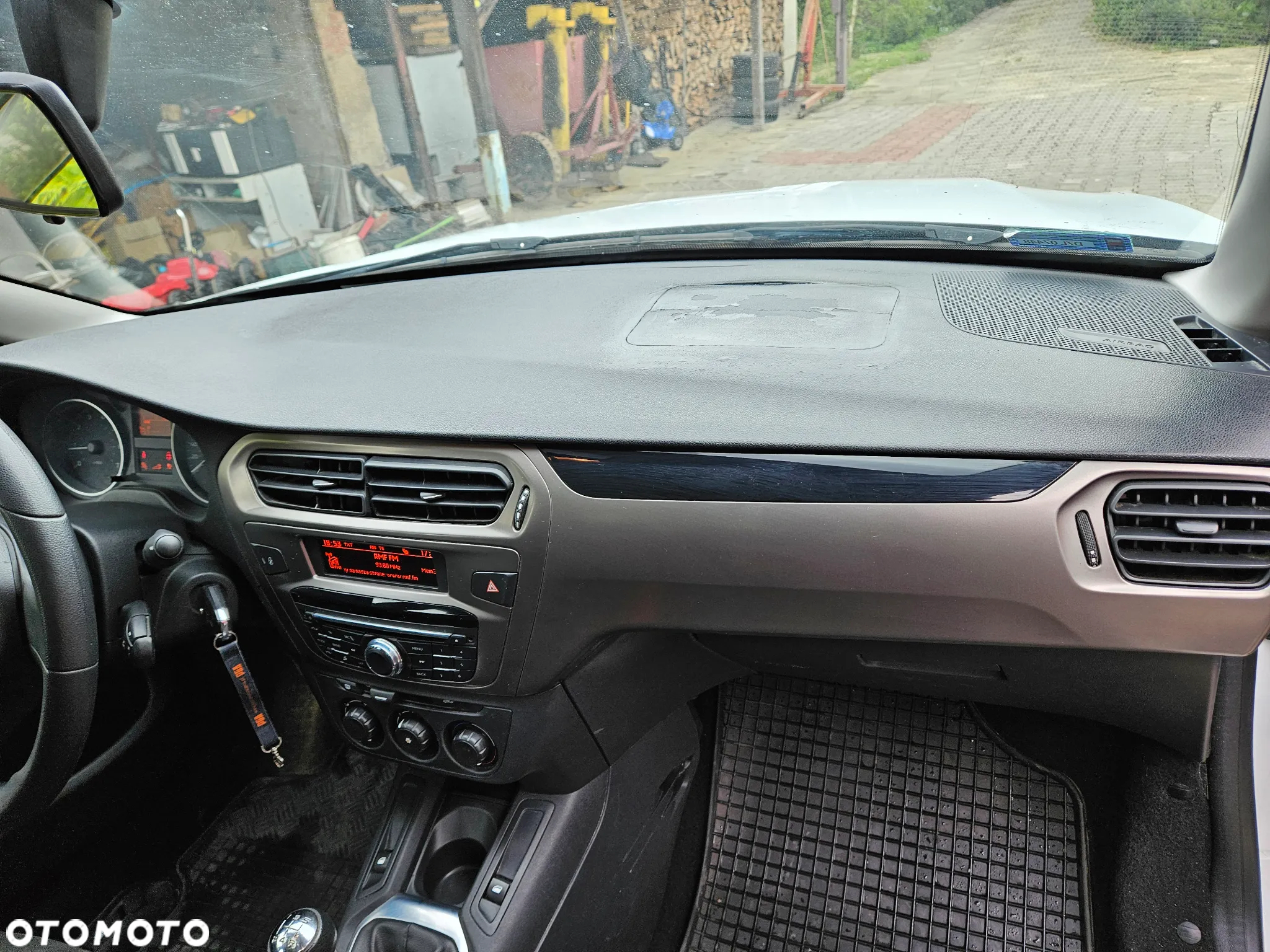 Peugeot 301 - 30