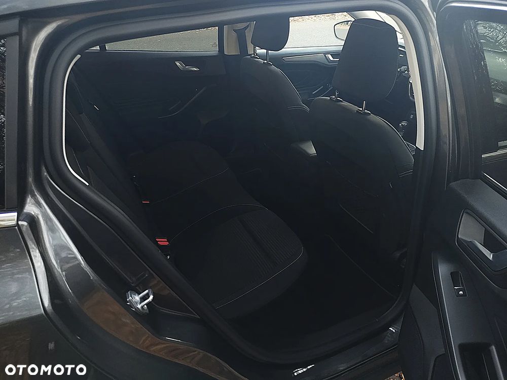 Ford Focus 1.0 EcoBoost Titanium X - 21