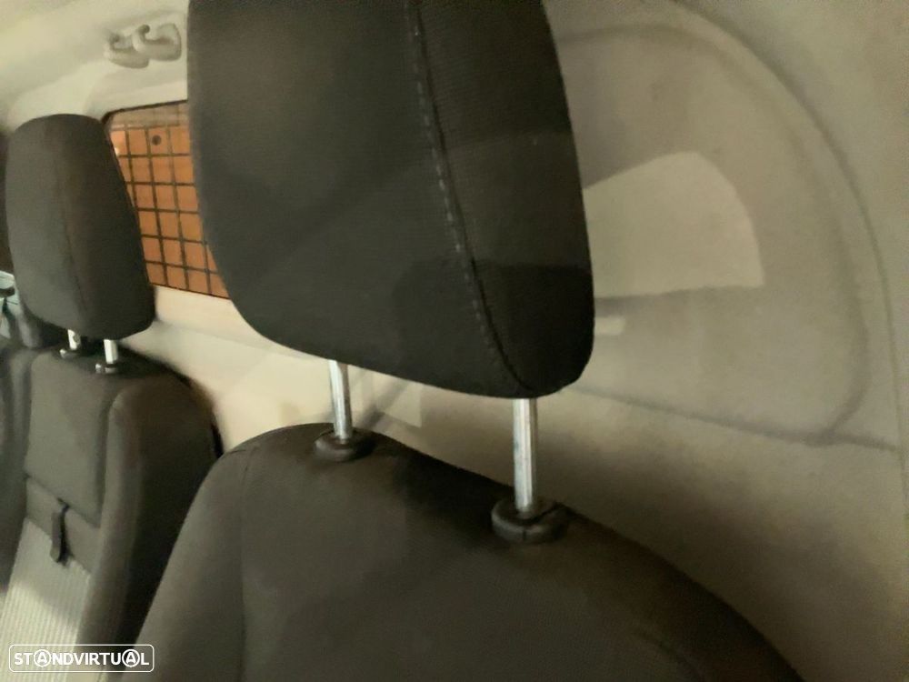 Ford Transit Custom 2.2 TDCI 270 L1 - 13