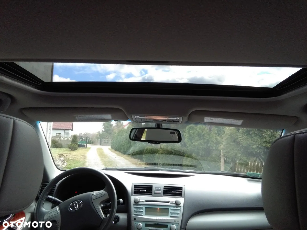 Toyota Camry 3.5 V6 SE - 19
