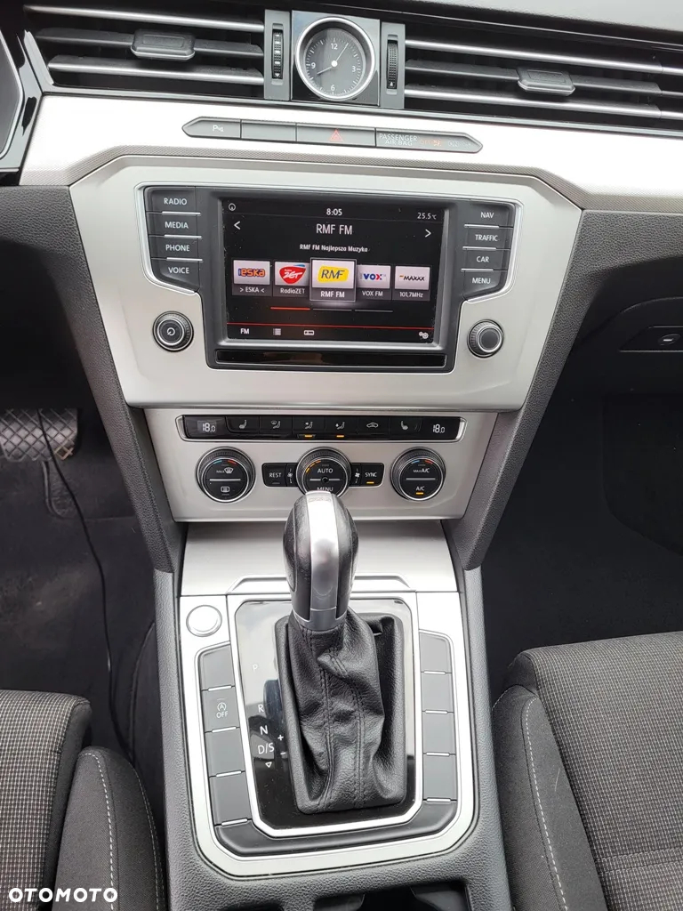 Volkswagen Passat 2.0 TDI BMT Comfortline DSG - 17