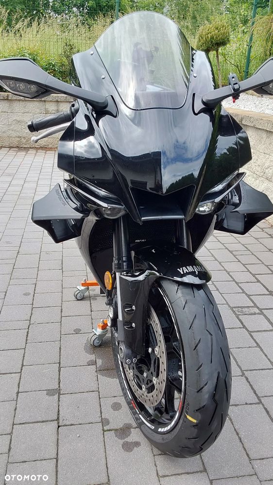 Yamaha R1 - 5