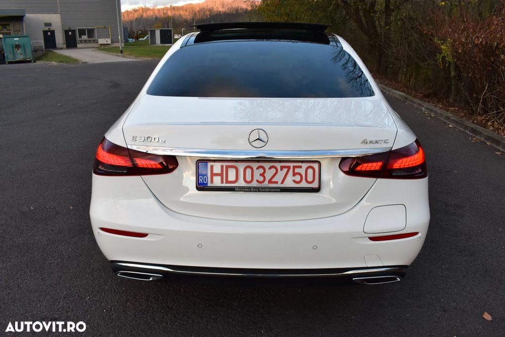 Mercedes-Benz E 300 4Matic 9G-TRONIC Avantgarde - 2