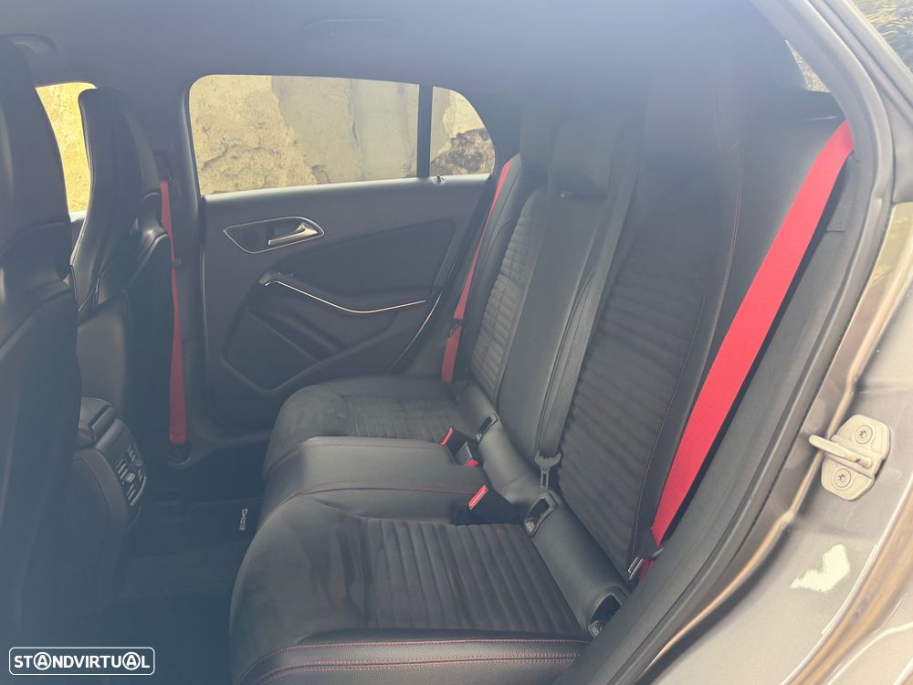 Mercedes-Benz CLA 45 AMG 4Matic 7G-DCT - 45