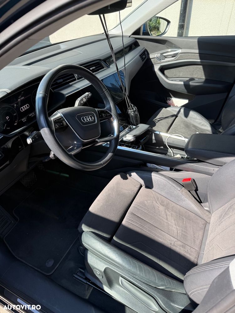Audi e-tron 50 quattro - 8