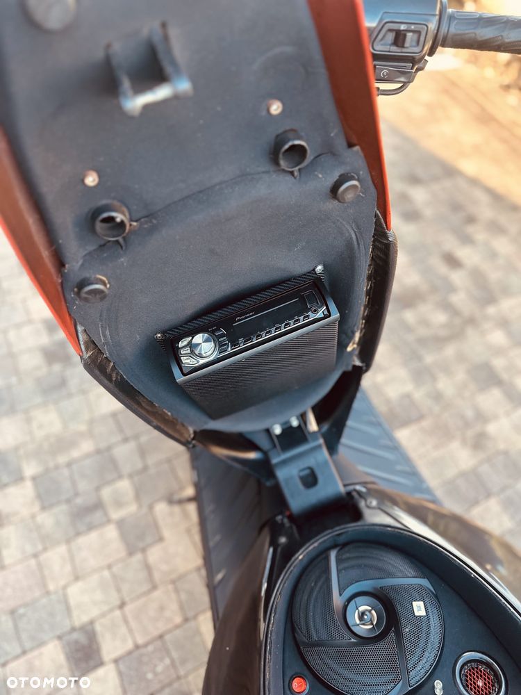 Aprilia SR - 10