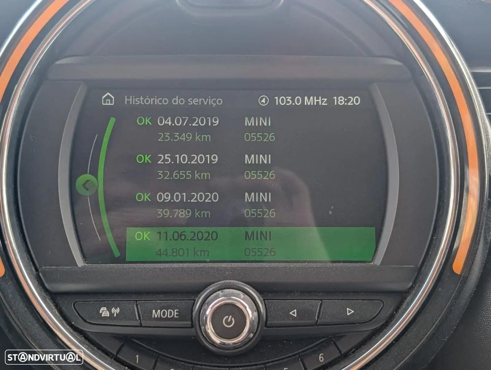 MINI 5 Portas Cooper D Aut. - 12