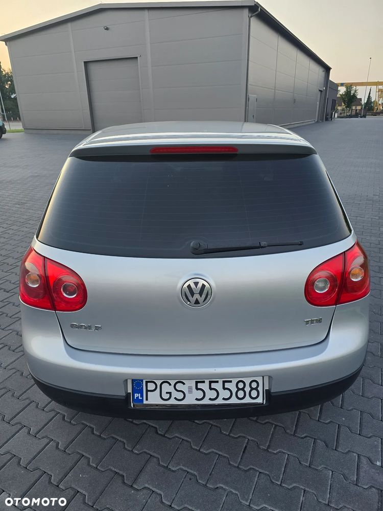 Volkswagen Golf 1.9 TDI Sportline - 5