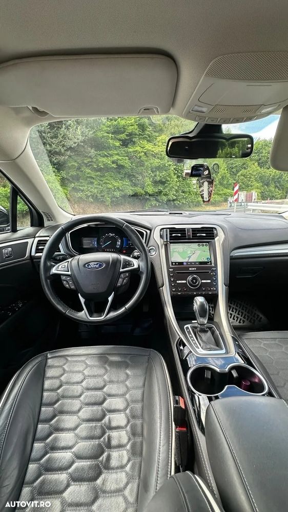 Ford Mondeo 2.0 HEV Vignale - 13