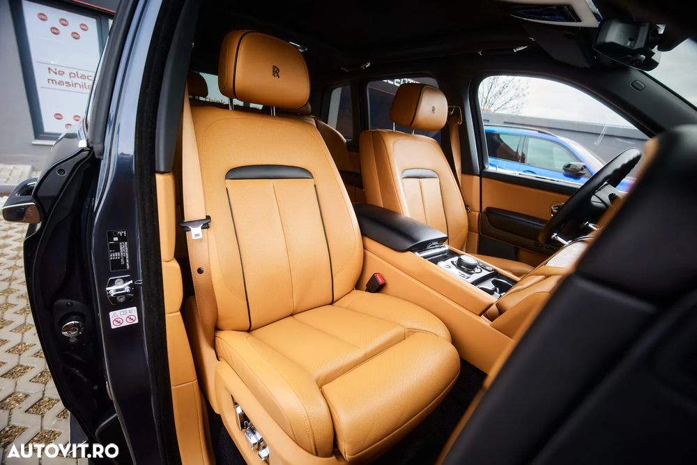 Rolls-Royce Cullinan - 24
