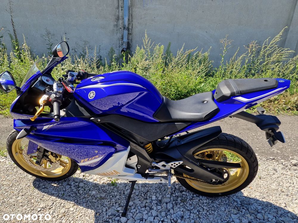 Yamaha YZF - 16