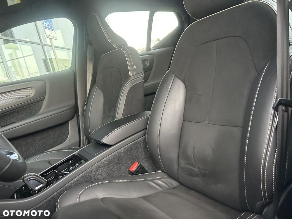 Volvo XC 40 B4 B R-Design - 16