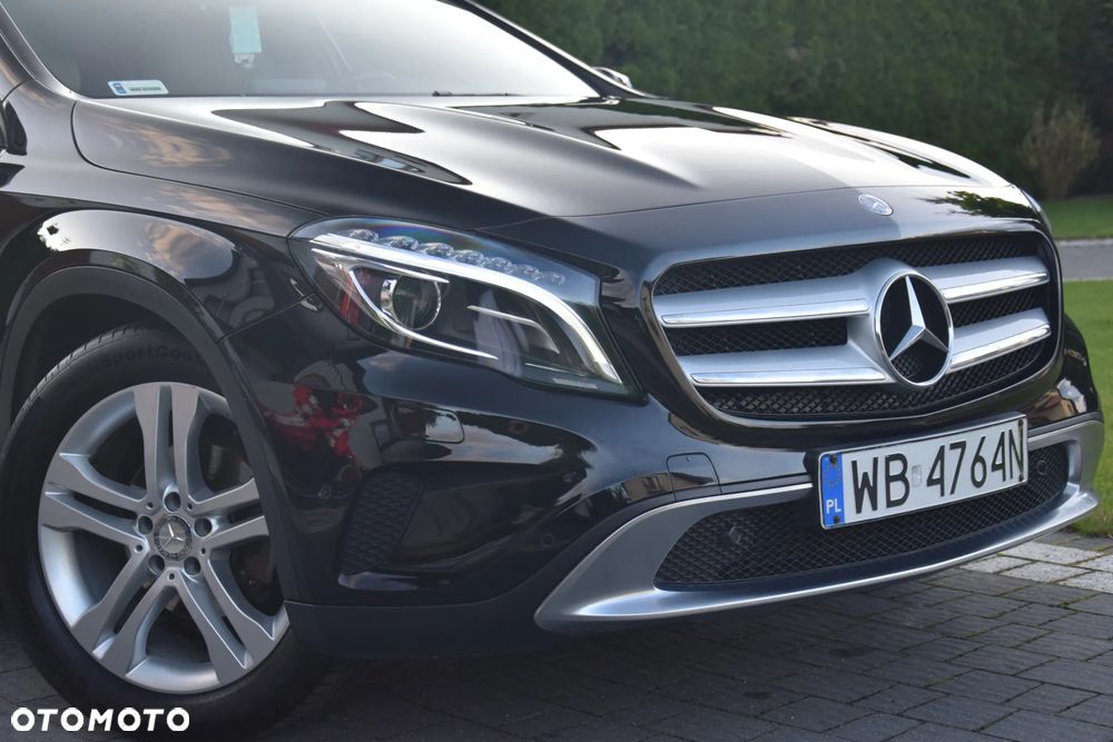 Mercedes-Benz GLA 200 7G-DCT Urban - 22