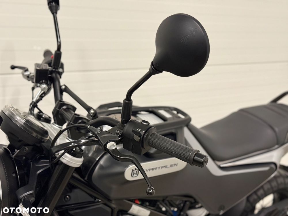 Husqvarna Svartpilen - 26
