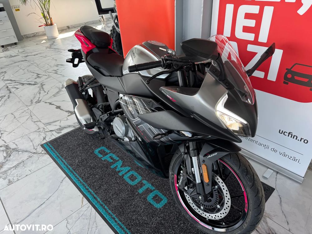 CF Moto 300SR ABS - 6