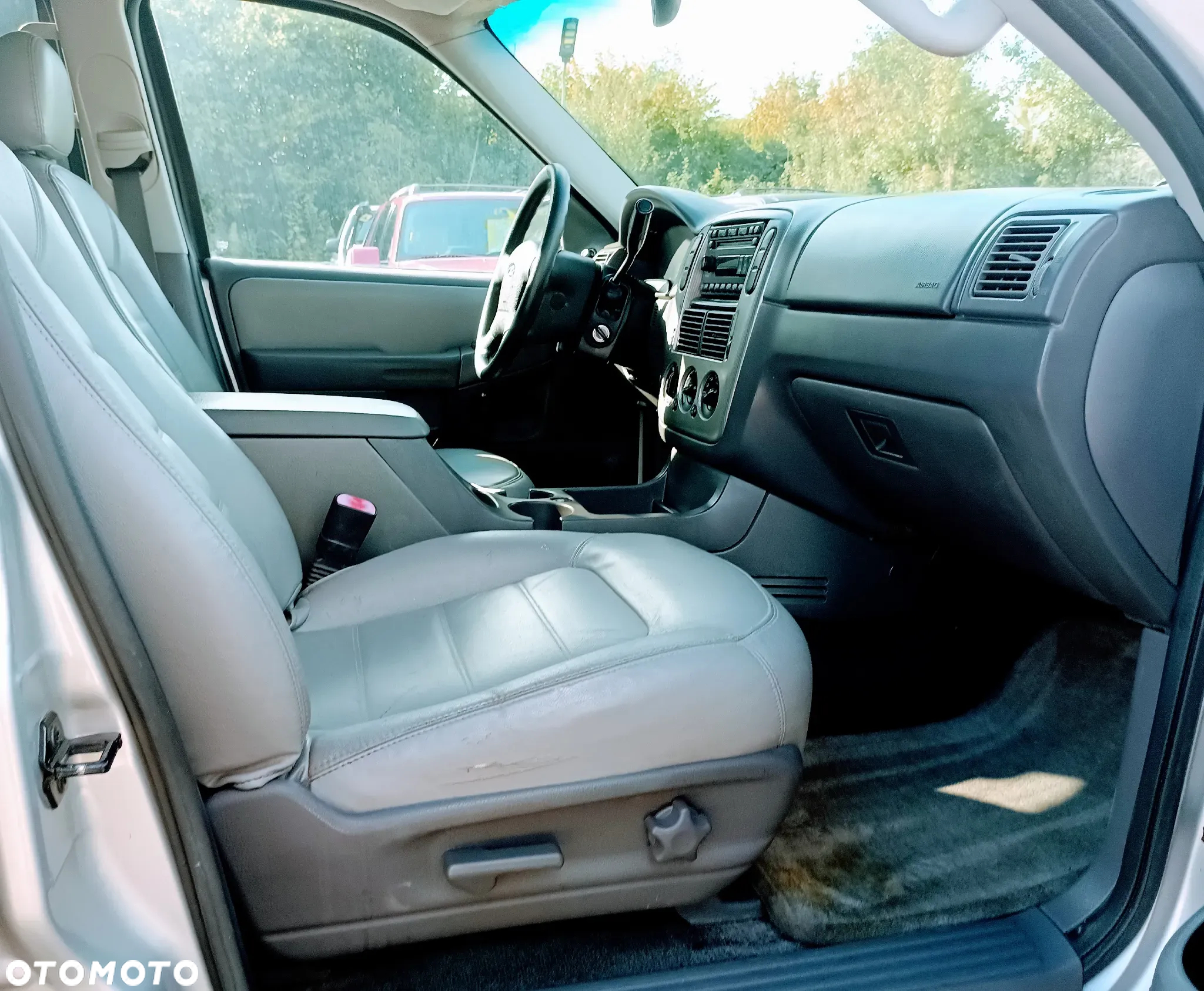 Ford Explorer 4.0 - 6