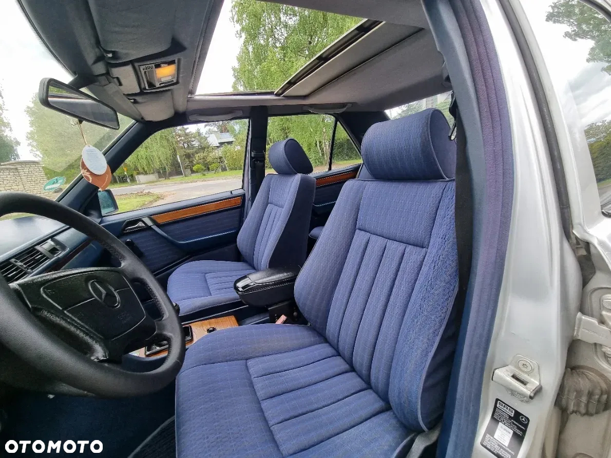 Mercedes-Benz W124 (1984-1993) - 26