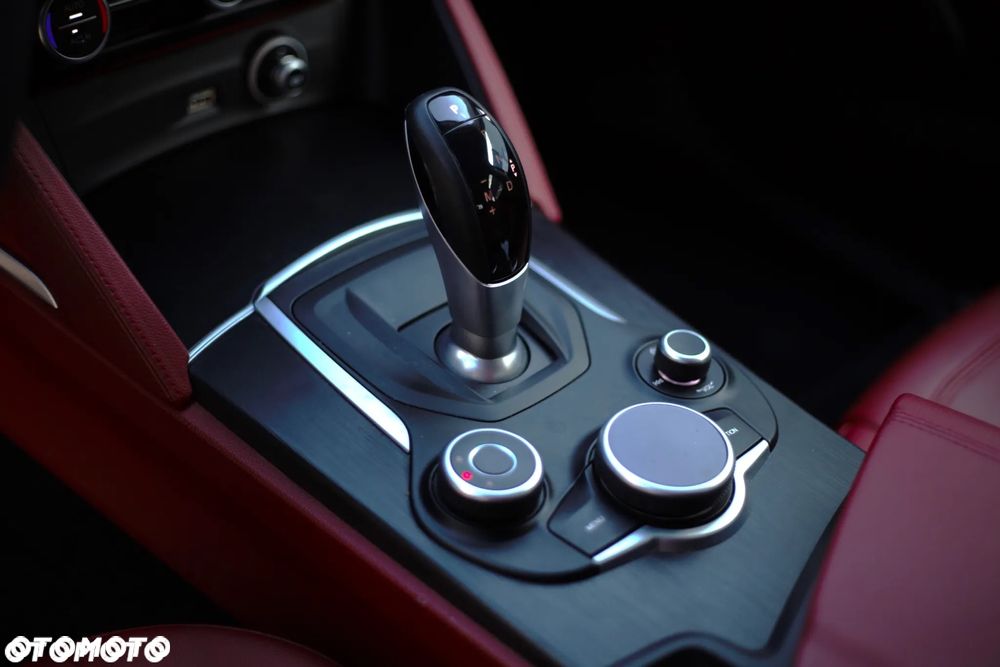 Alfa Romeo Stelvio 2.0 Turbo Q4 - 23