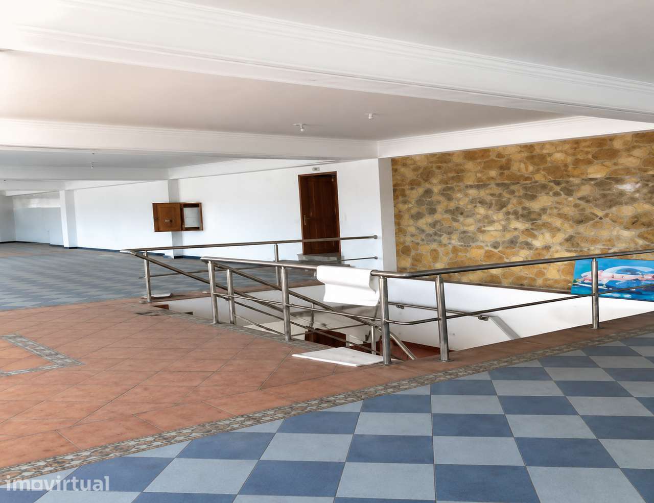 Armazém e Showroom com 1921 m² na Quinta do Anjo - Eixo A2 / A33 - Grande imagem: 5/10