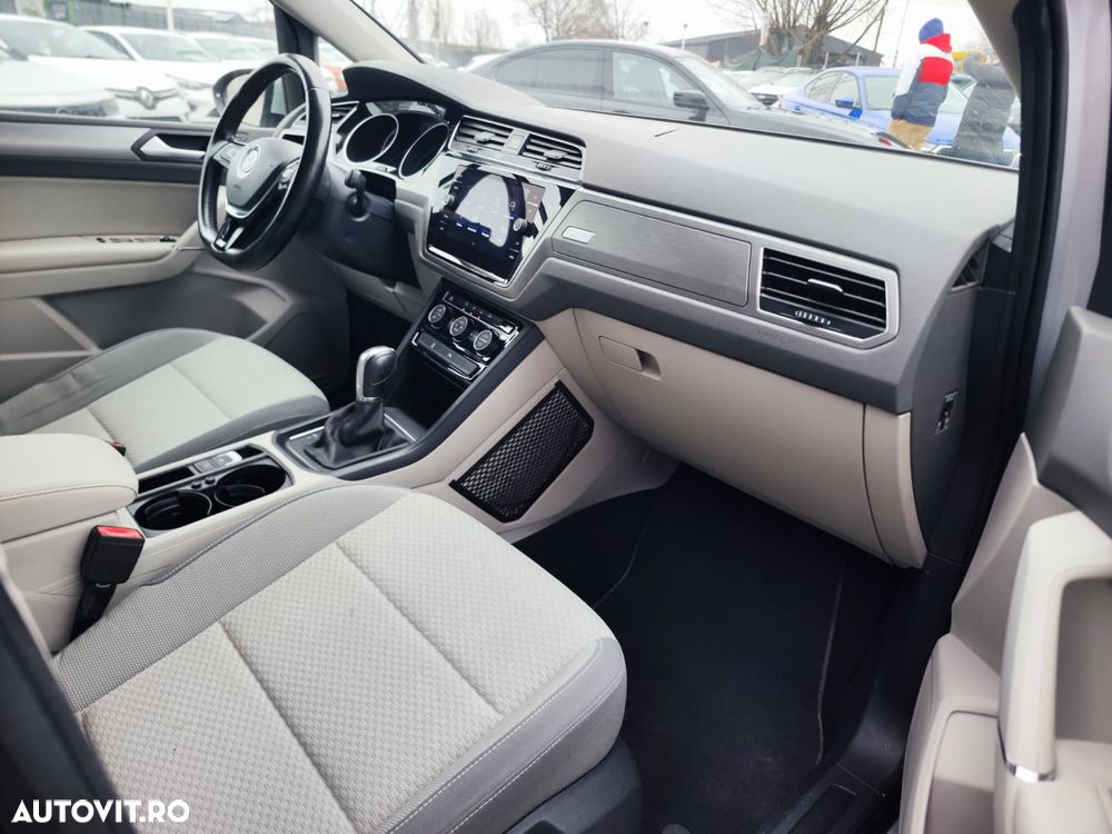 Volkswagen Touran 2.0 TDI DSG Comfortline - 11