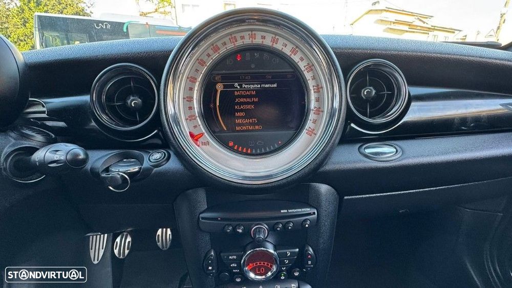 MINI 3 Portas Cooper SD - 17