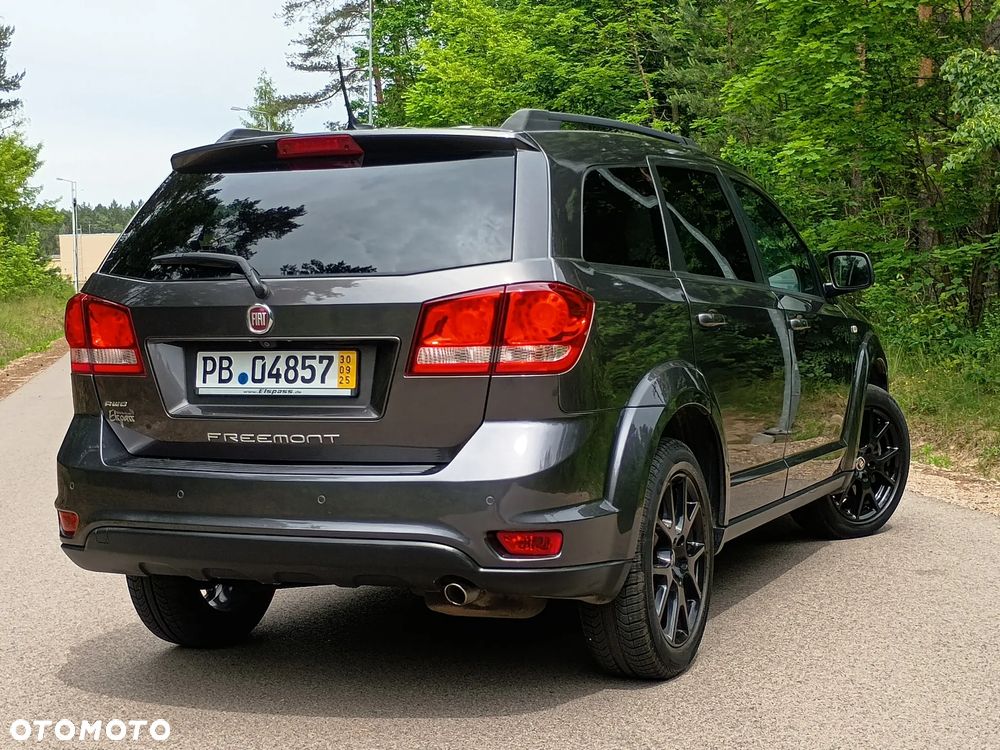 Fiat Freemont 2.0 Multijet Black Code AWD - 11