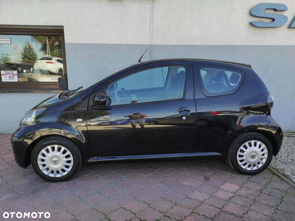 Toyota Aygo 2010 photo 3