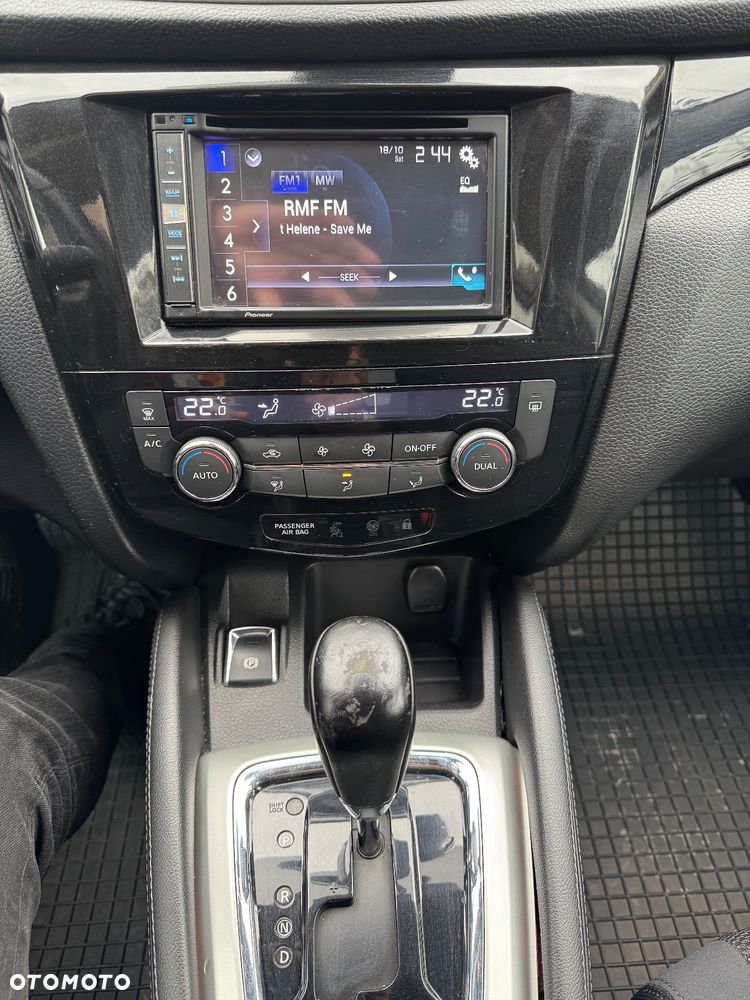 Nissan Qashqai 1.6 DCi Xtronic N-Connecta - 27