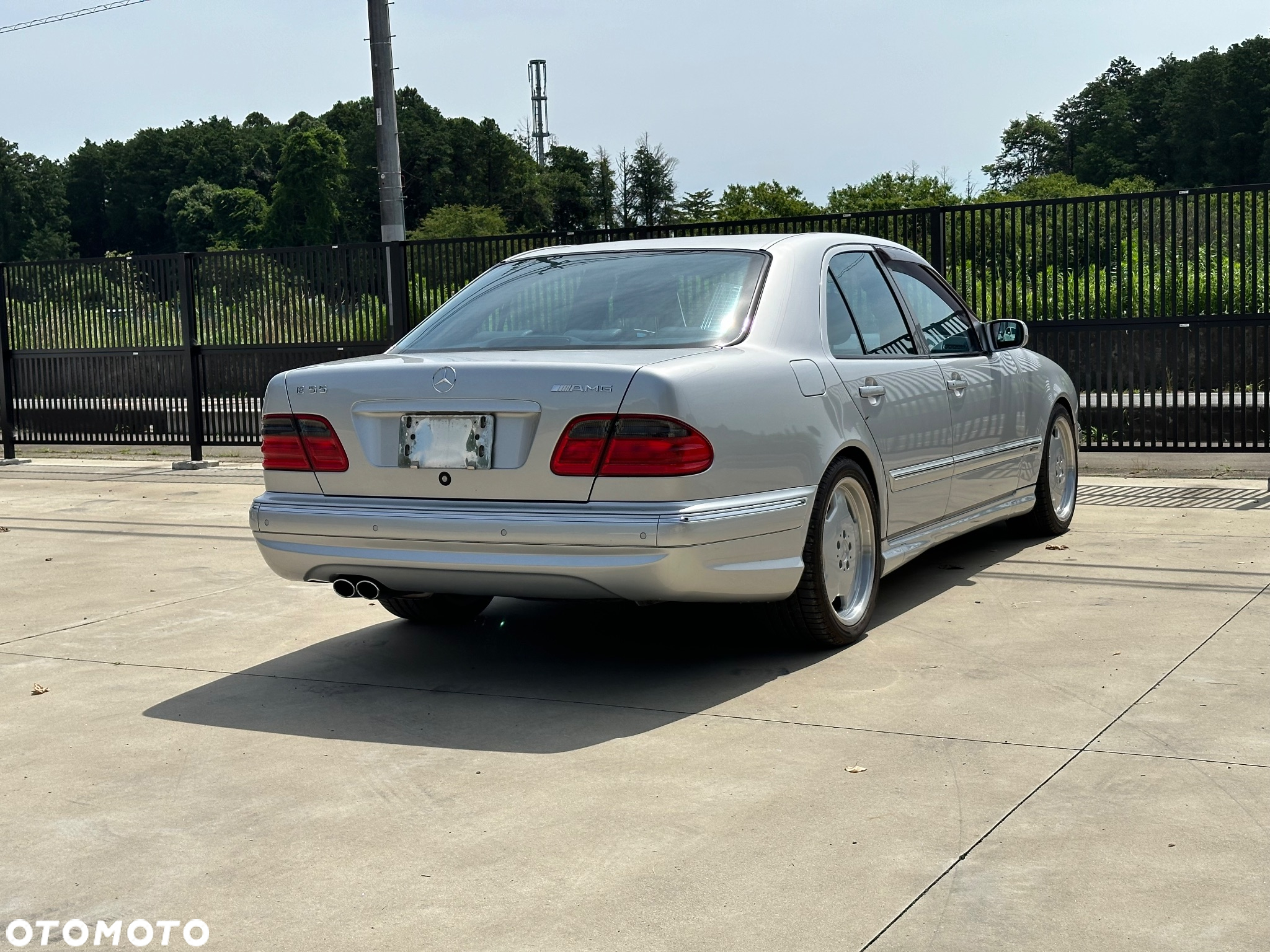 Mercedes-Benz Klasa E 55 AMG - 2