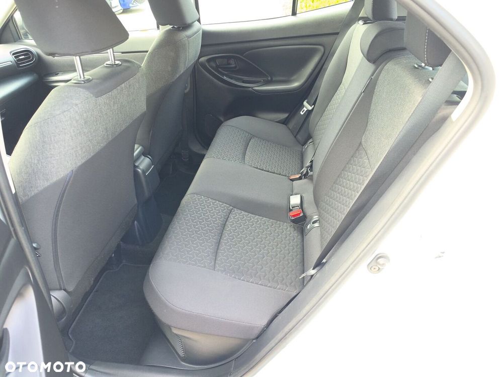 Toyota Yaris Cross Hybrid 1.5 Comfort 4x4 - 13