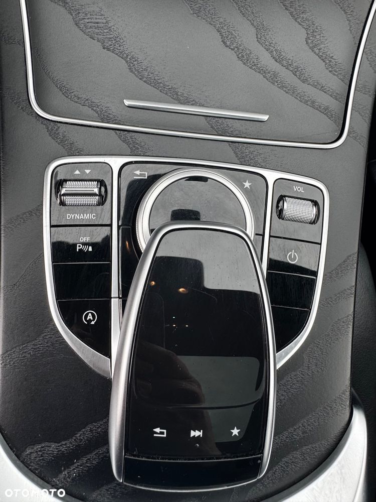 Mercedes-Benz Klasa C 220 CDI DPF Automatik Avantgarde - 19