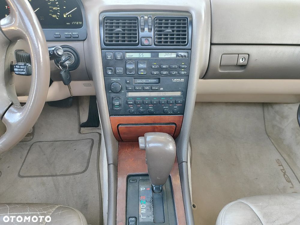 Lexus LS Standard - 14